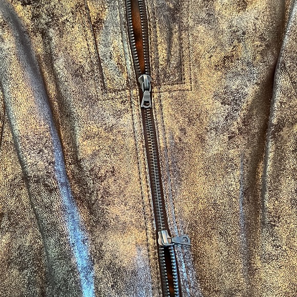 Leather Bomber Jacket, NWT, slightly metallic with worn look, Chico’s sz3, large - Picture 11 of 13